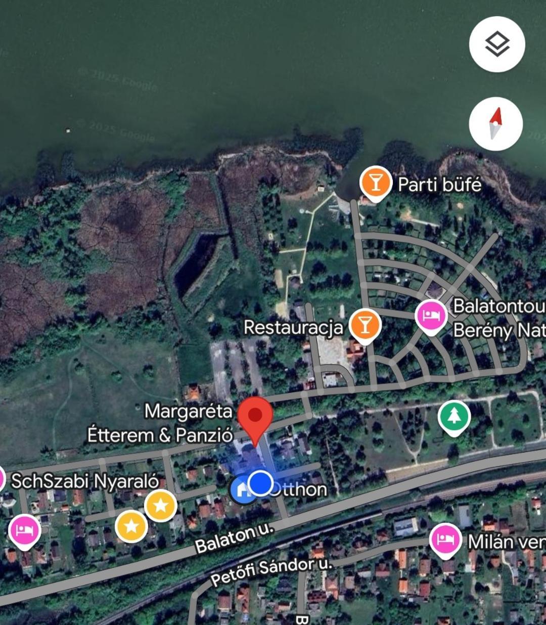 Margareta Etterem Es Vendeghaz Gasthaus Balatonbereny Exterior photo
